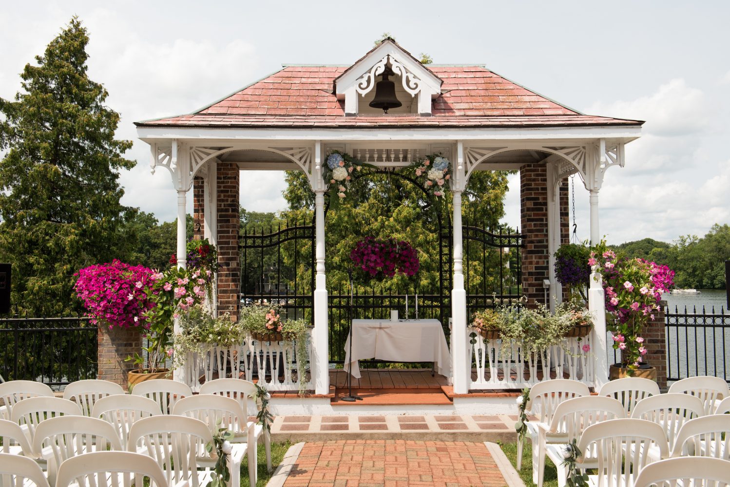Outdoor gazebo at the Golden Mast on Okauchee Lake