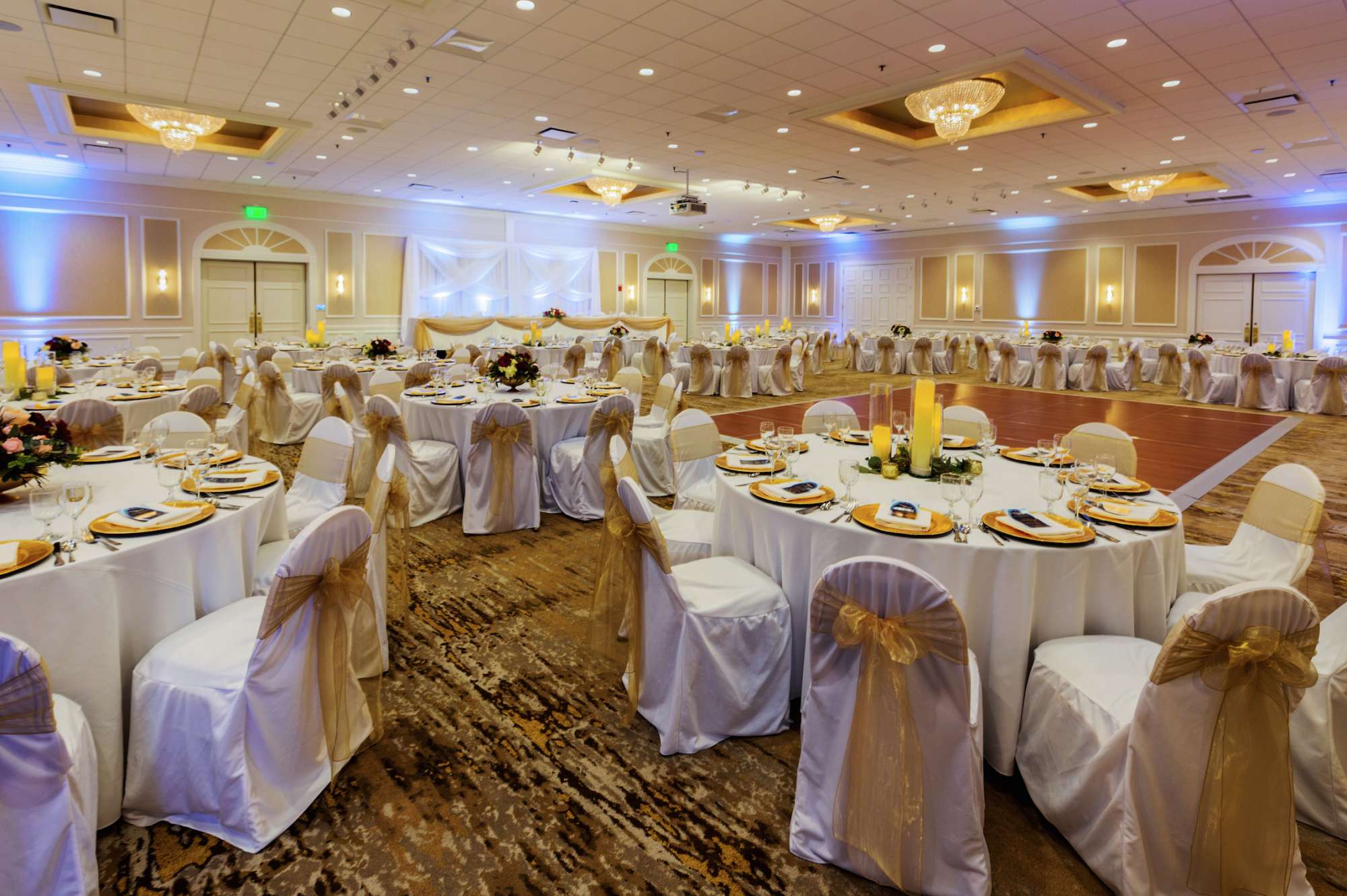 Wedding Venue Spotlight-The Ingleside Hotel