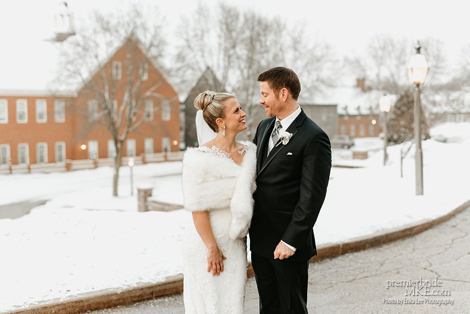 Amber & Mike’s Wintry Wedding at the Delafield Hotel