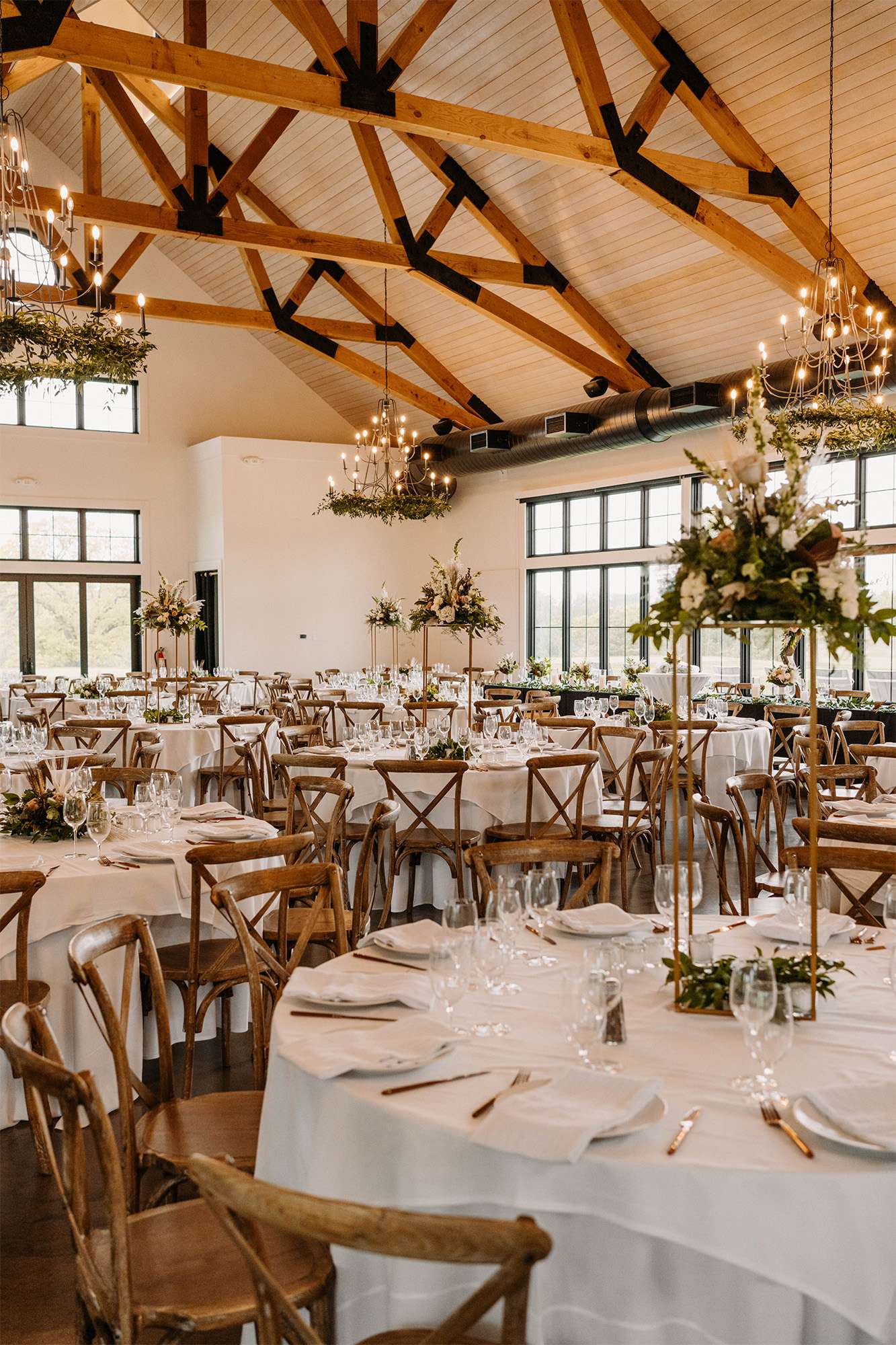 The Carriage House at the Club at Lac La Belle all ready for a wedding reception.