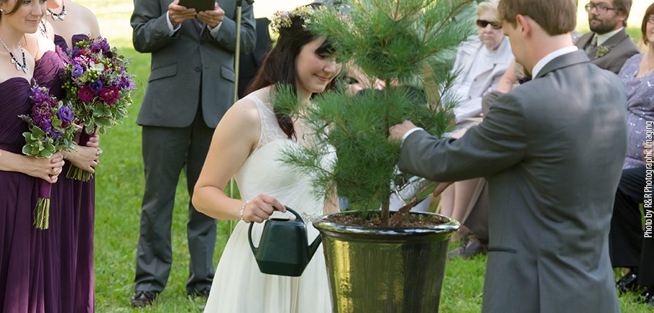 Kristin & Brian’s outdoorsy Lapham Peak + Legend at Brandybrook Wedding