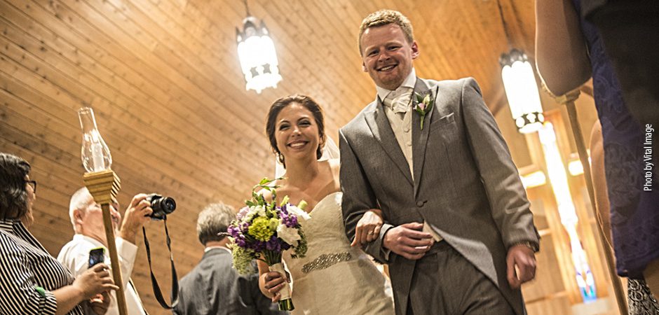 Sarah & Daryl’s Travel-Themed Wedding at the Milwaukee Marriott West