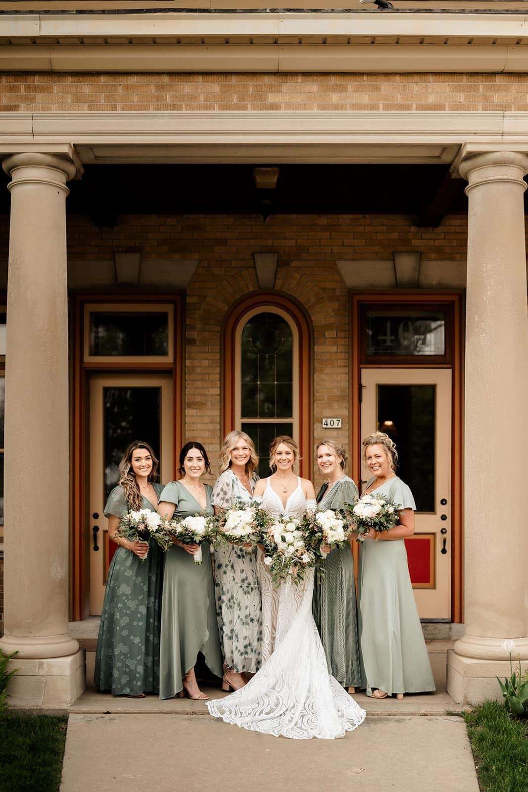 story-hill-firehouse-milwaukee-bridal-party