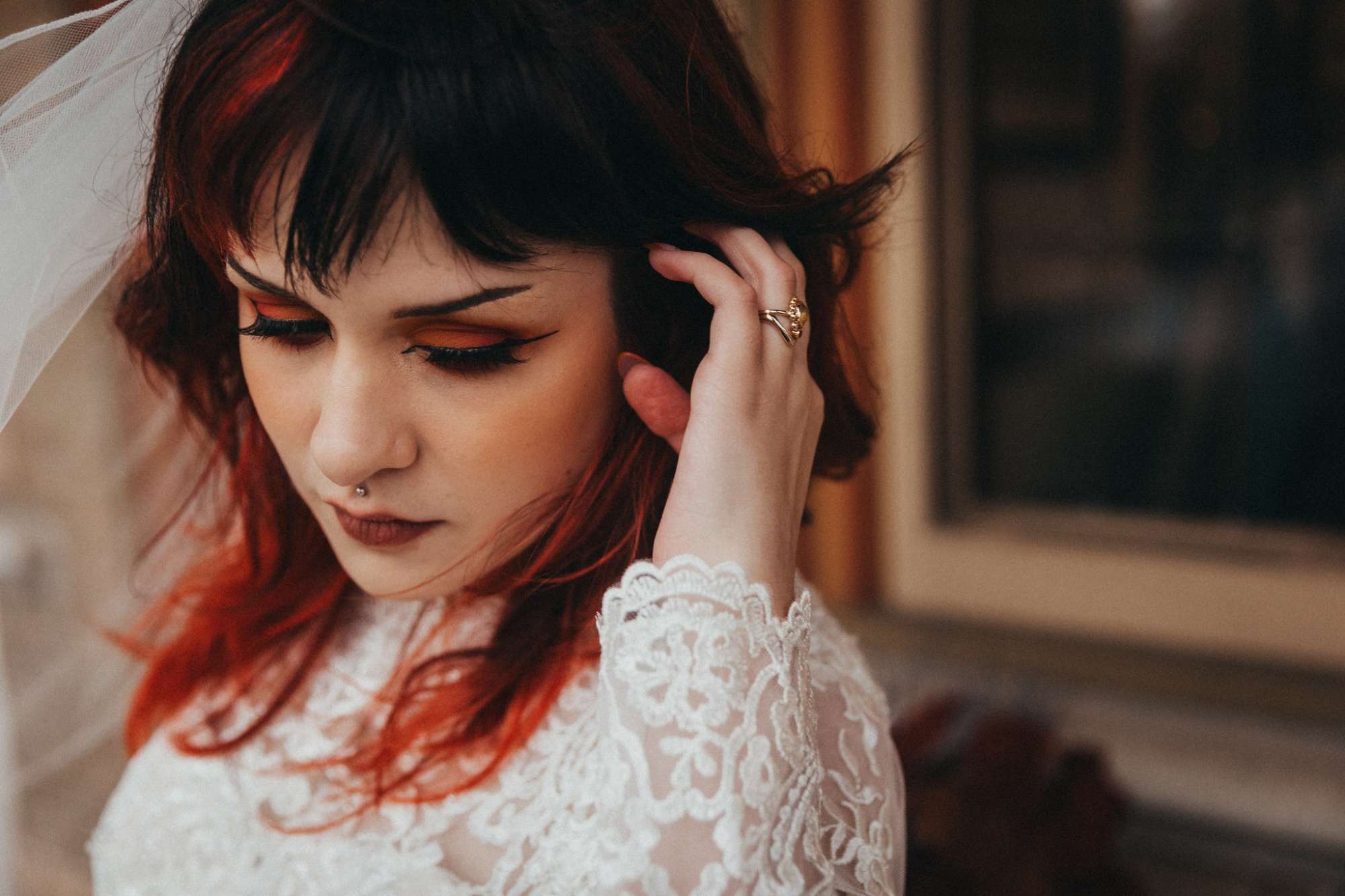 story-hill-firehouse-milwaukee-red-hair-bride