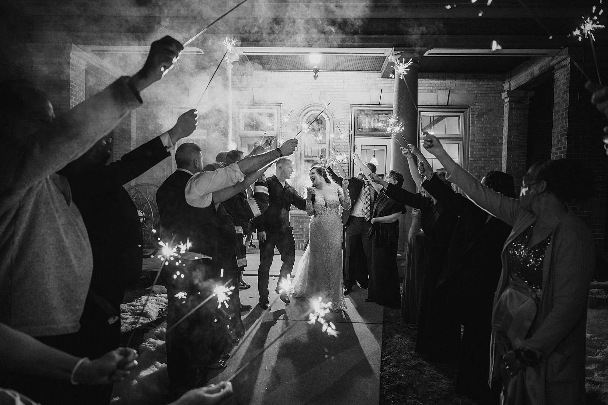 story-hill-firehouse-milwaukee-sparkler-sendoff