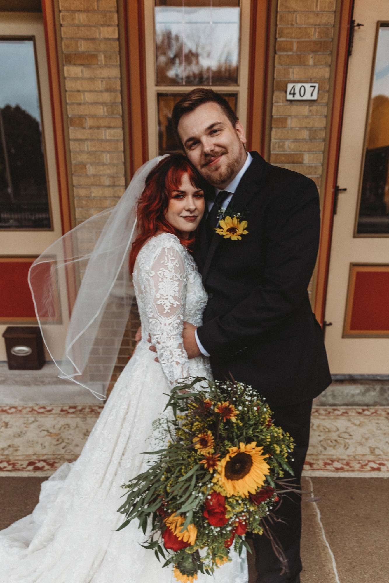 story-hill-firehouse-milwaukee-sunflower-wedding-bouquet