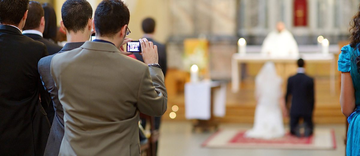 Wedding Etiquette in the Age of Social Media