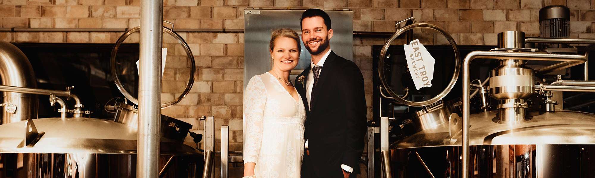 PB Rewards Spotlight: Lindsay & Joe’s East Troy Brewery Wedding