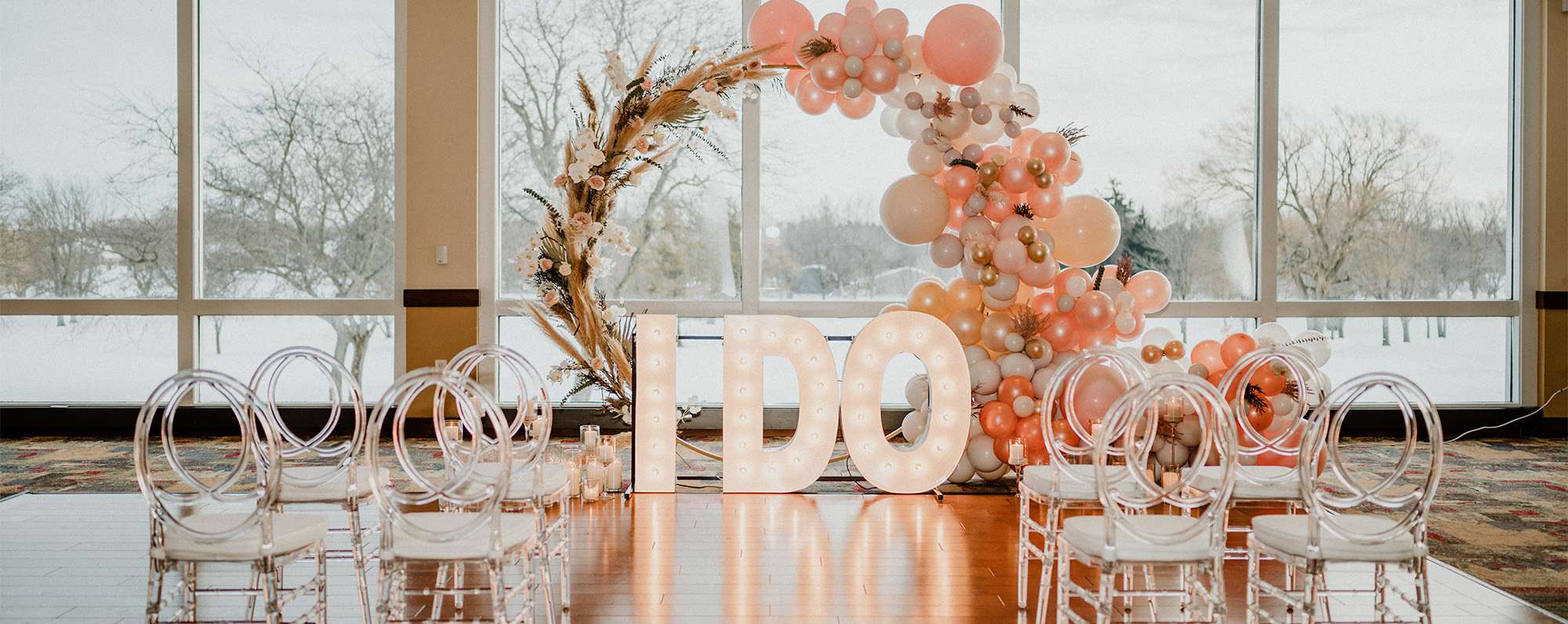 Coral Dreams – A Styled Shoot at River Club of Mequon