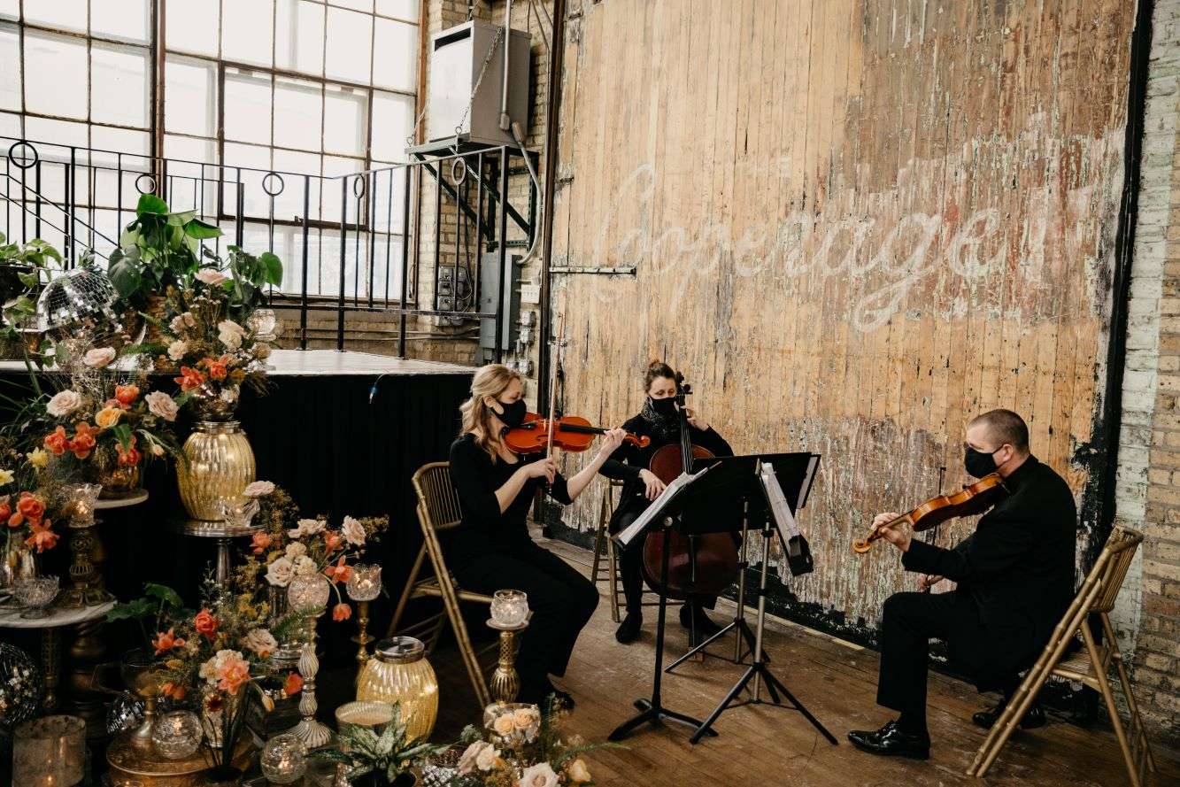 The Cooperage knows how to entertain with live music tied into this Milwaukee Wedding.