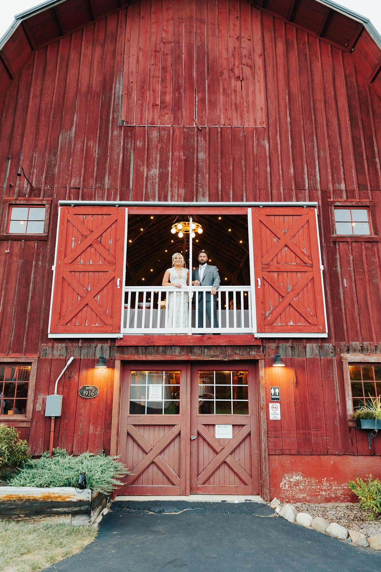 Milwaukee and Wisconsin Wedding Consultants