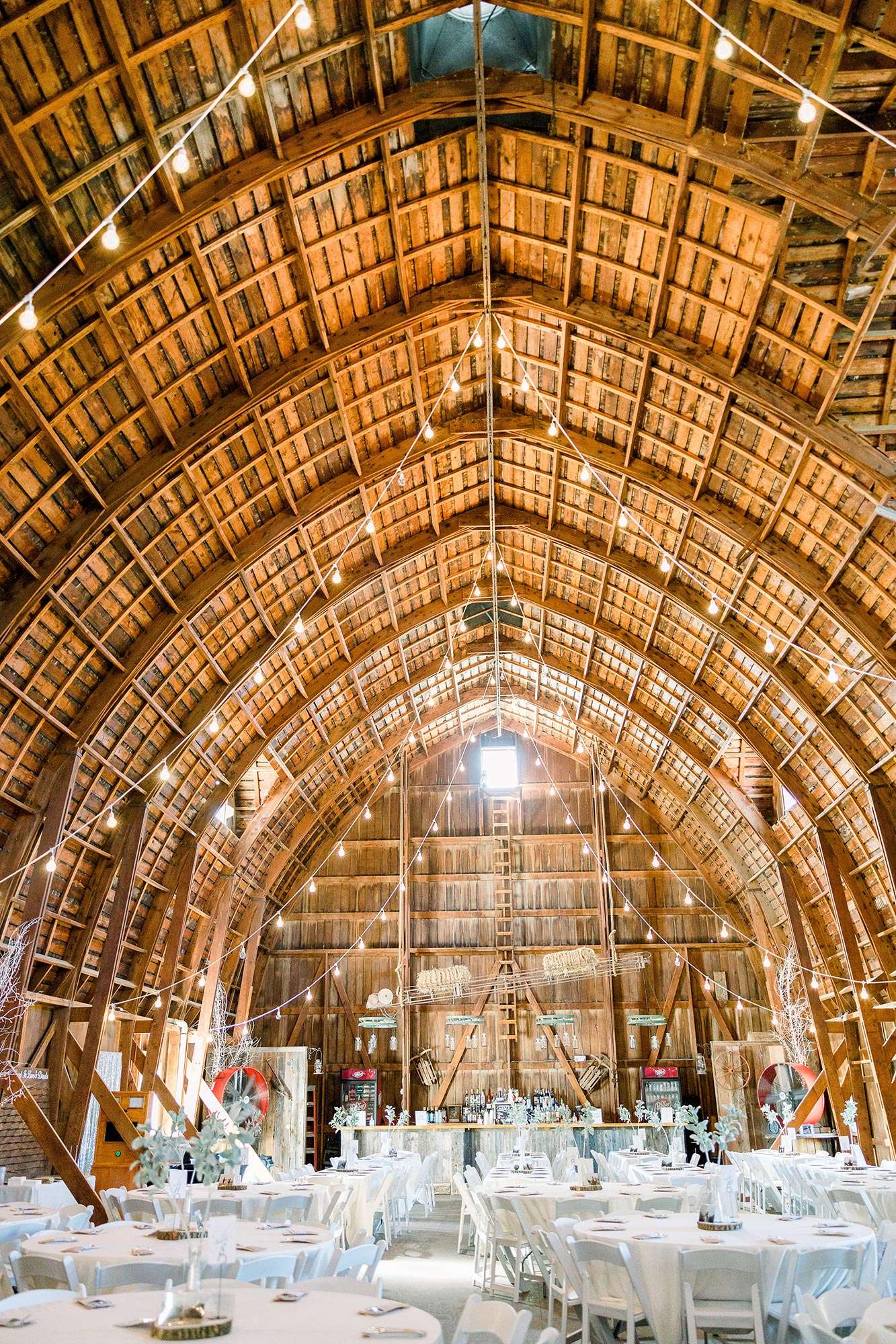 Wisconsin Wedding Venue Spotlight: The Hay Loft Barn
