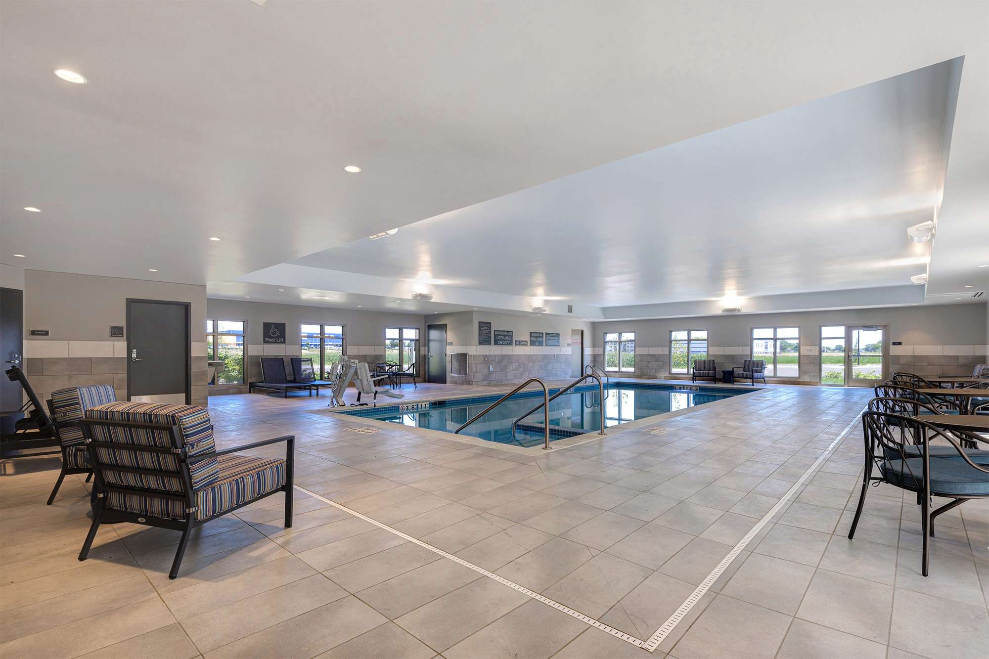 homewood-suites-oak-creek-indoor-pool