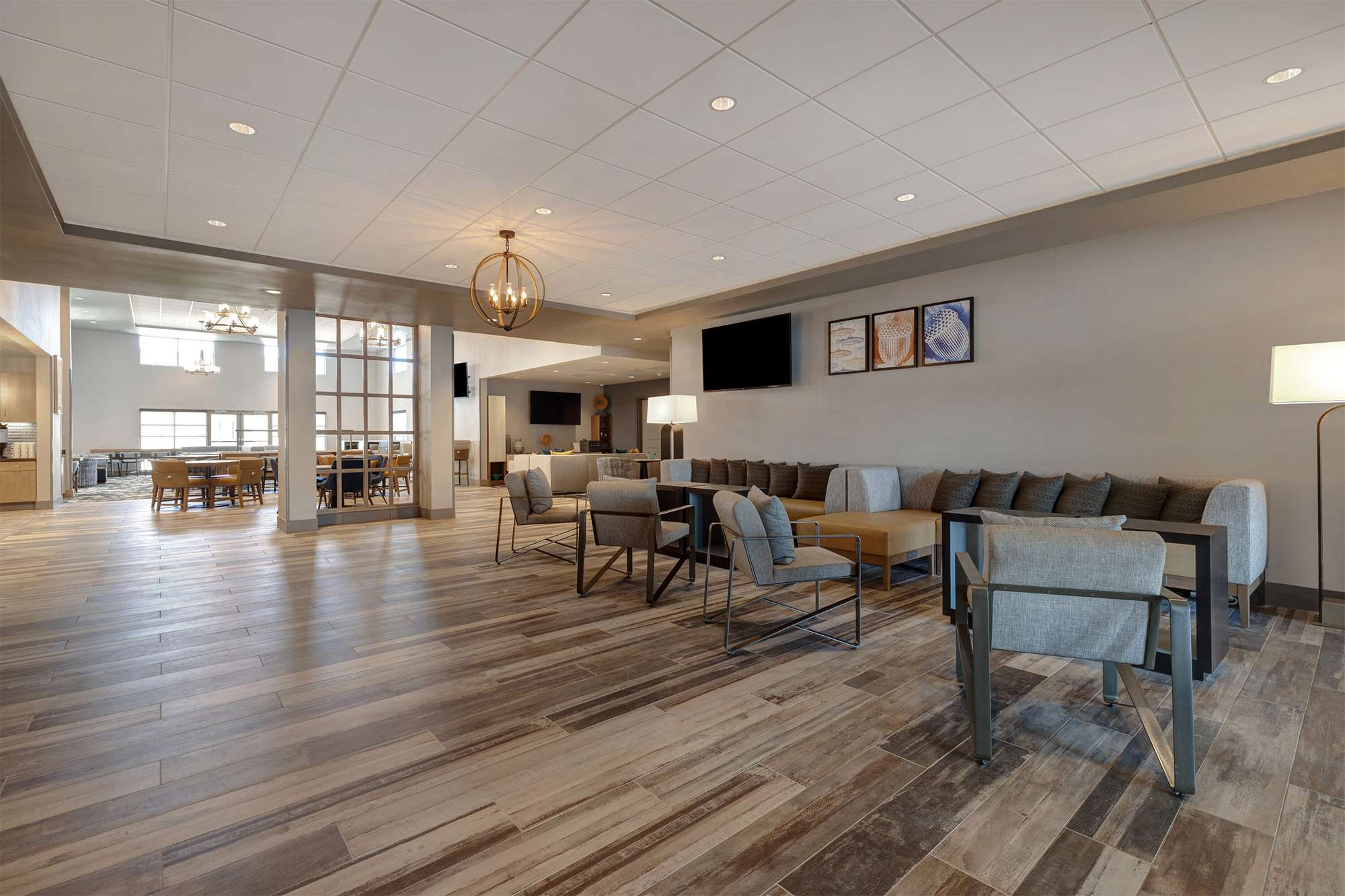 homewood-suites-oak-creek-lobby