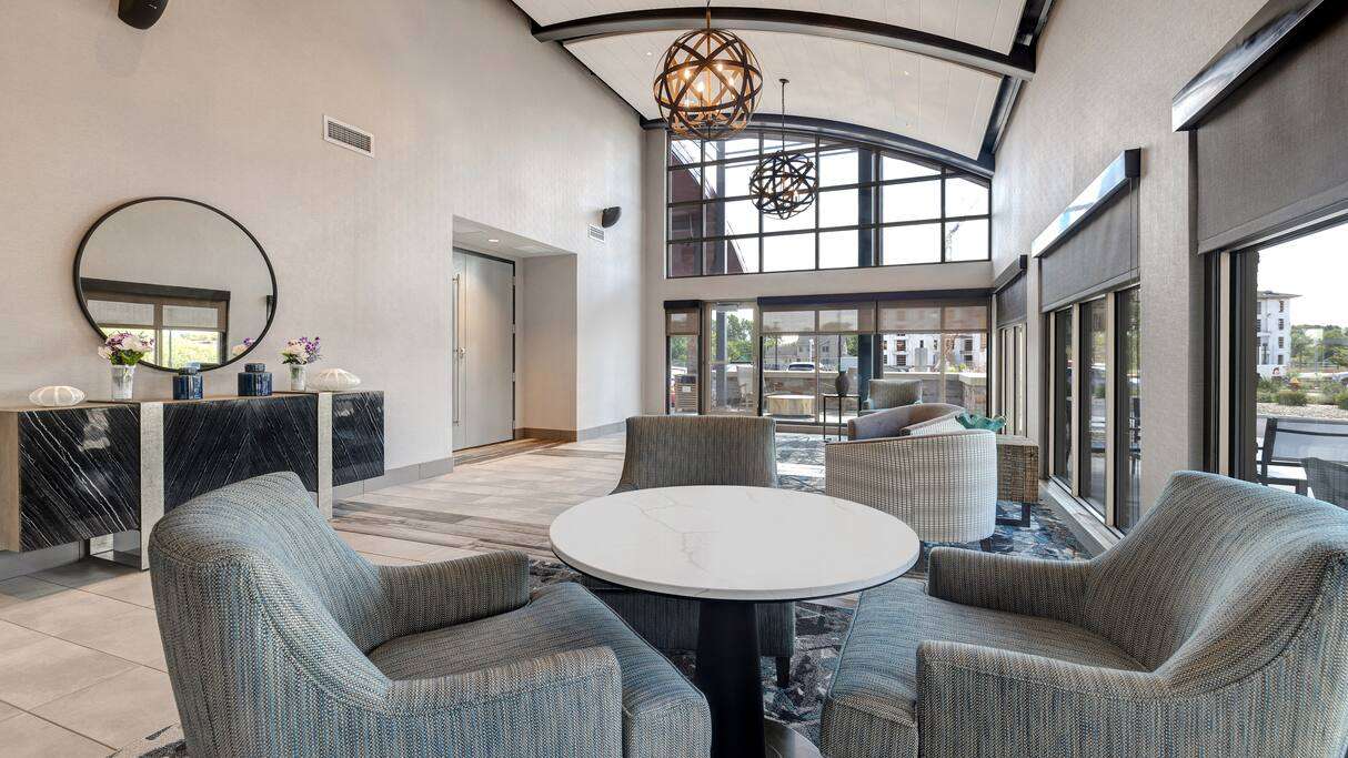 homewood-suites-oak-creek-wi-08