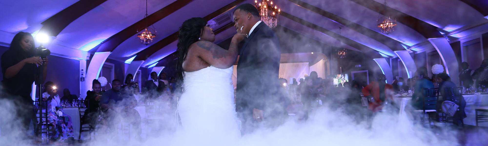 Kristin & Anthony’s Glitzy Tuscan Hall Wedding