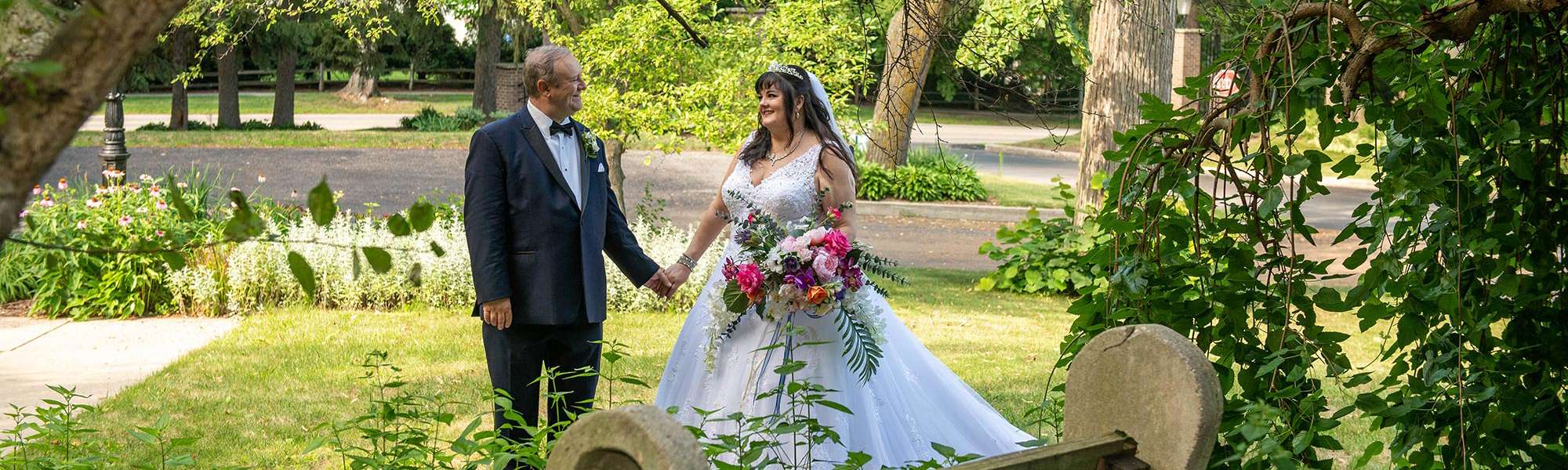 Christine & Dan’s Lakeside Wedding at the Oconomowoc Community Center