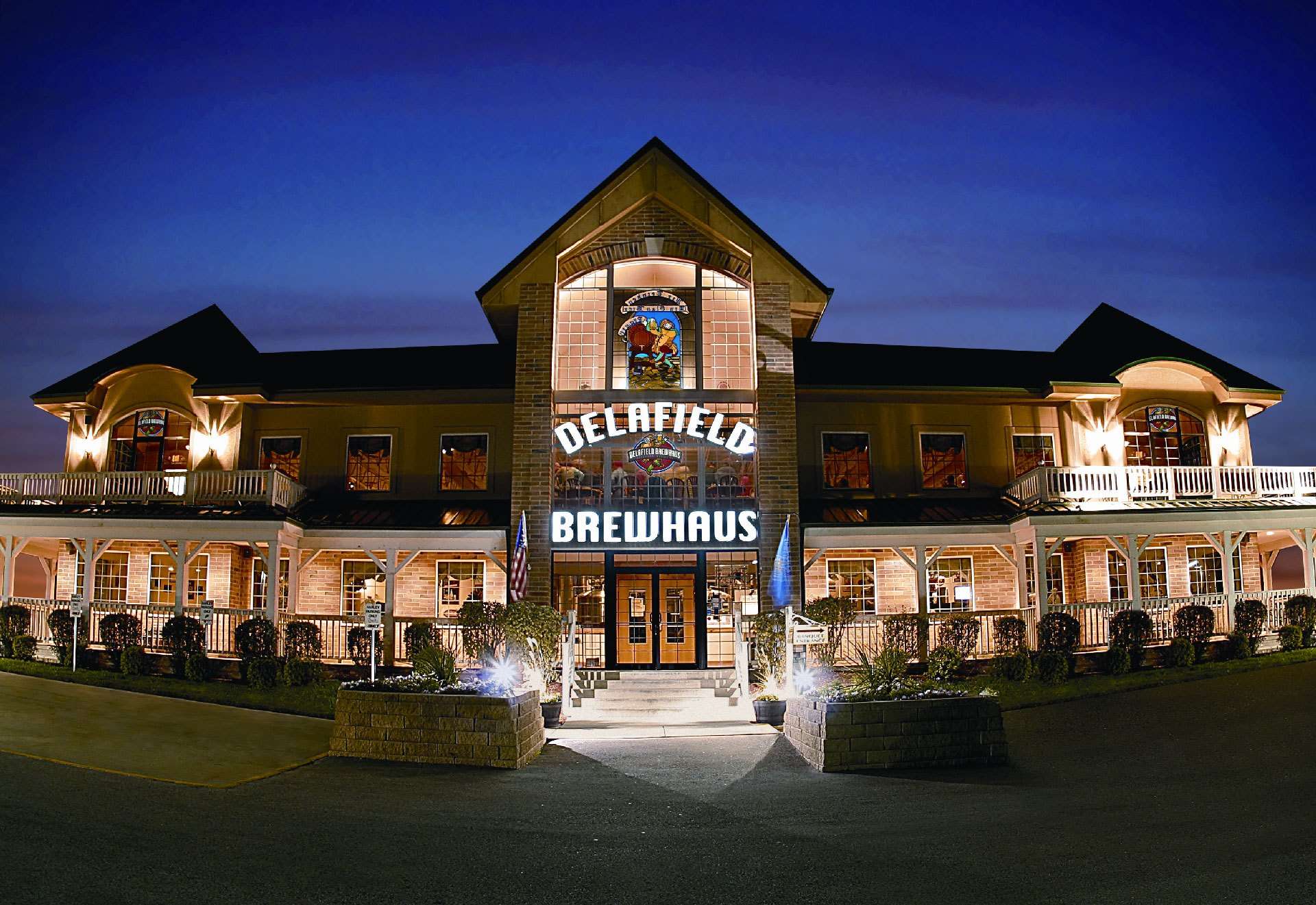 Delafield Wedding Venue Spotlight – Delafield Brewhaus
