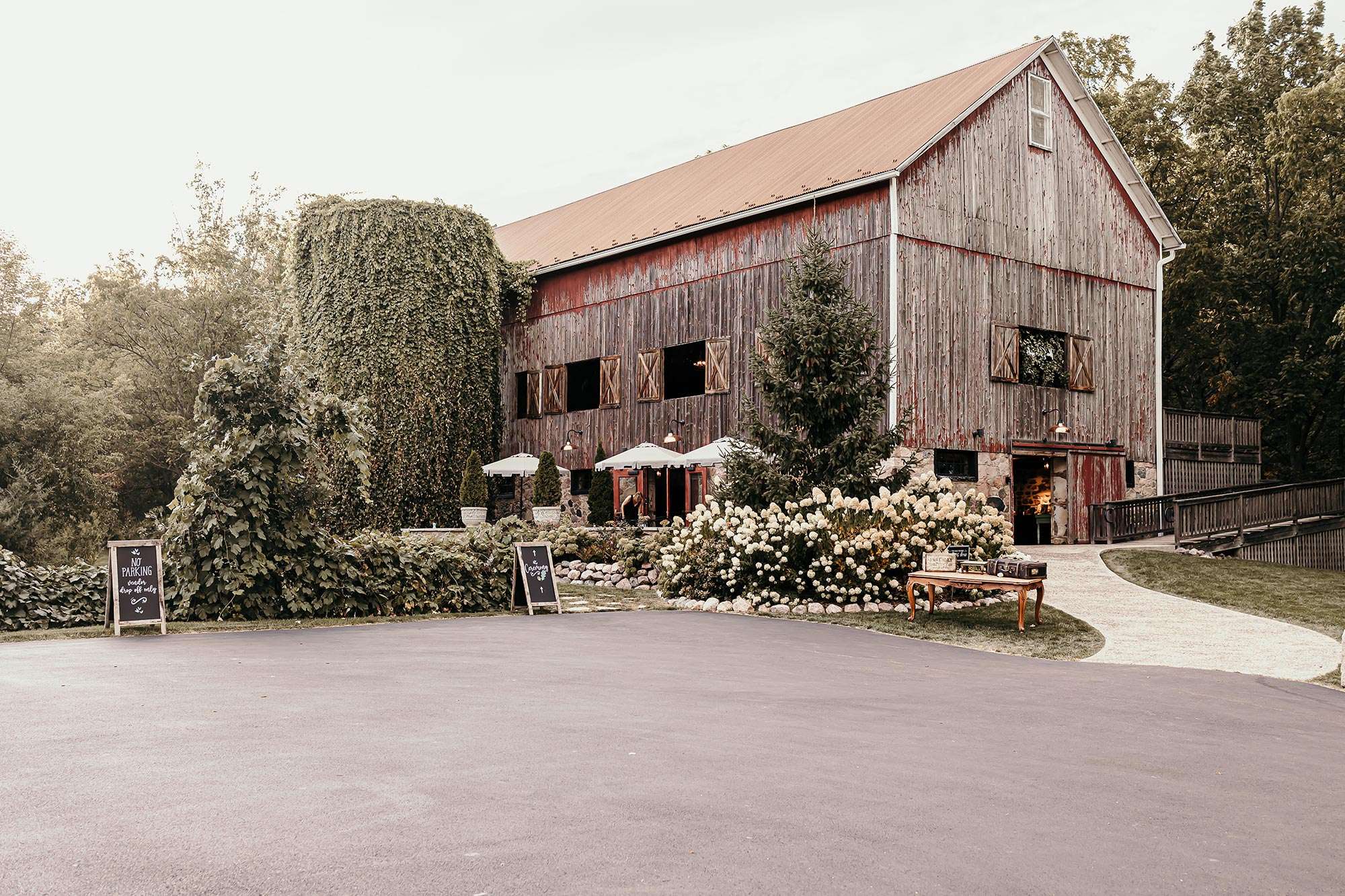 Wisconsin Wedding Venue Spotlight: The Farm at Dover