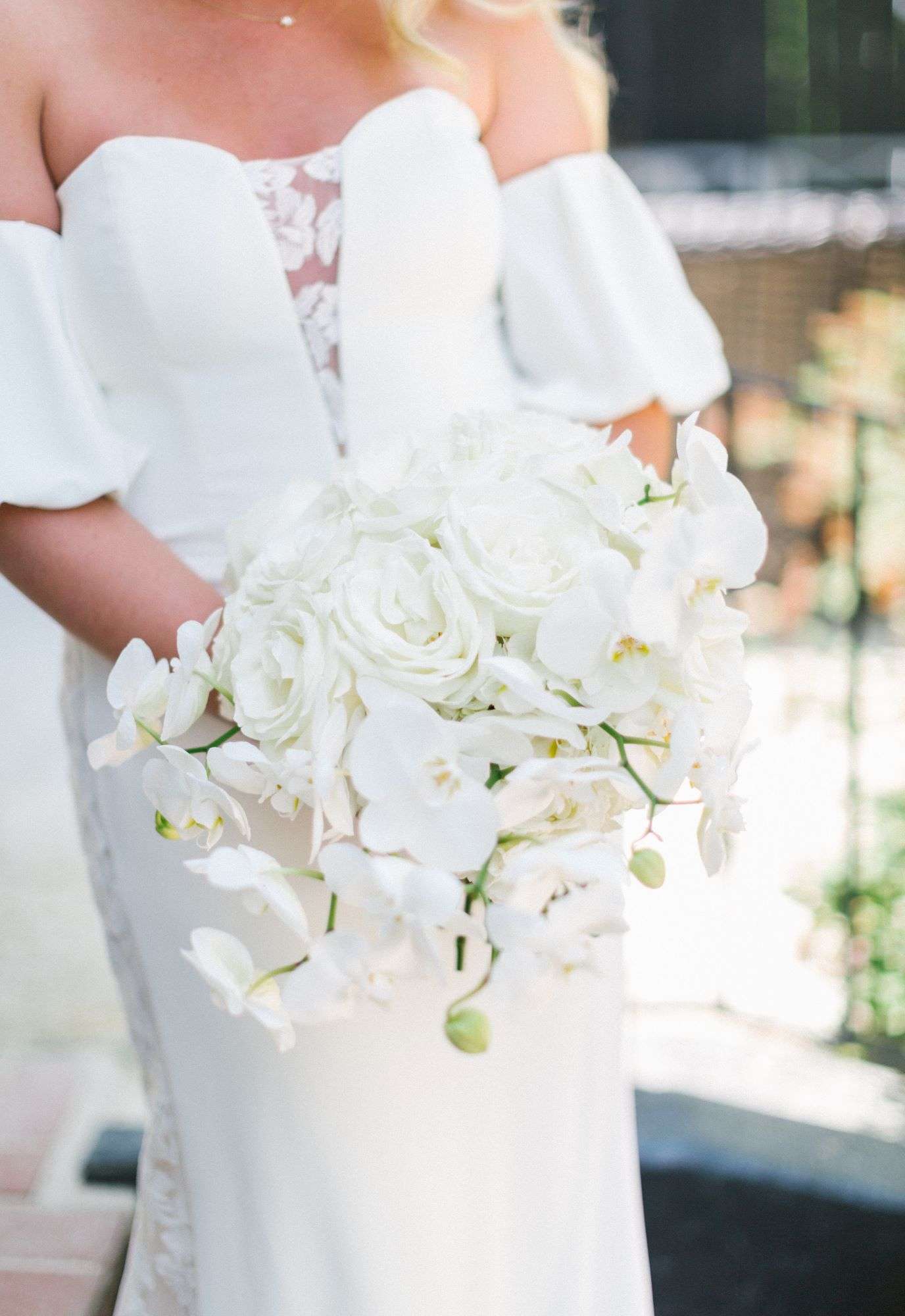 Reflections of You is a highly reputable florist serving the Metro Milwaukee area for almost two decades.