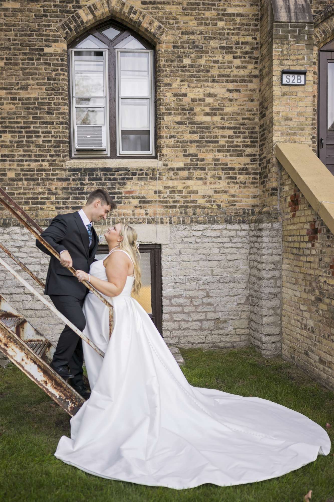 A Rustic, Blue Wedding at The Dekoven Center