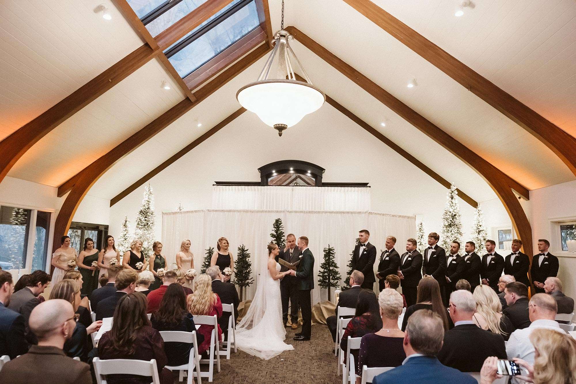 15 Fresh and New Wedding Venues Near Milwaukee for 2024