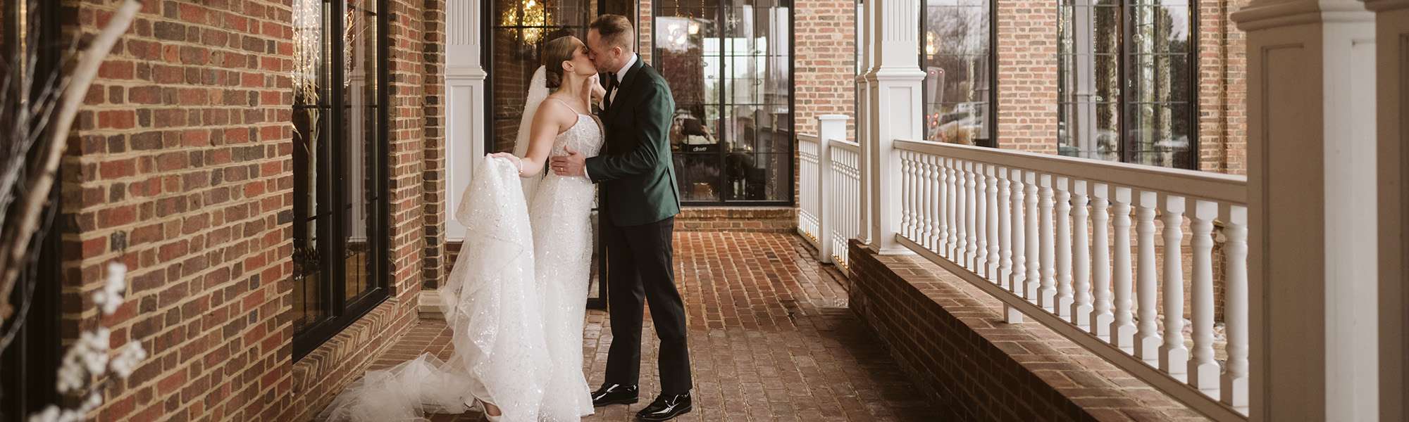 A Classic Winter Wedding at Red Circle Inn