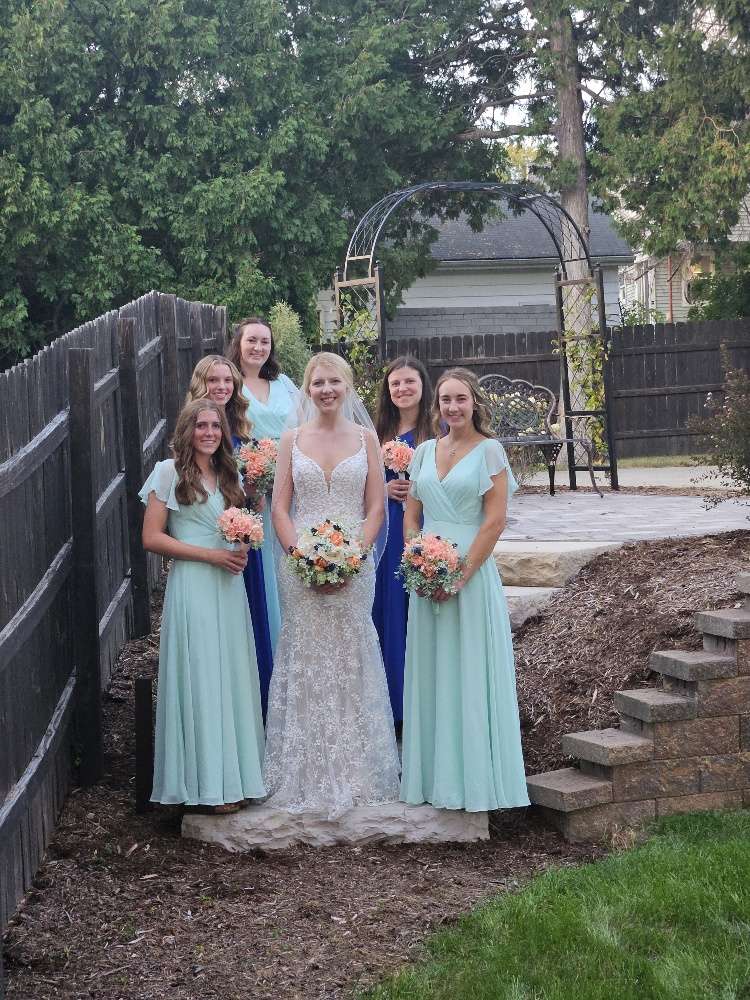 The grounds by Schwartz Family House in Hartford are perfect for photo stops.