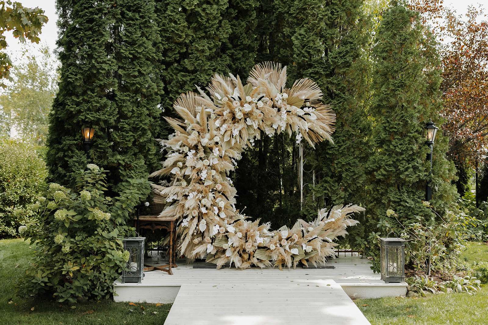 Five Wisconsin Florists for Your Wedding