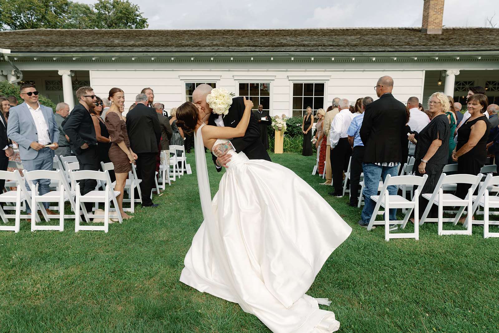 Milwaukee & Waukesha Lakefront Wedding Venues