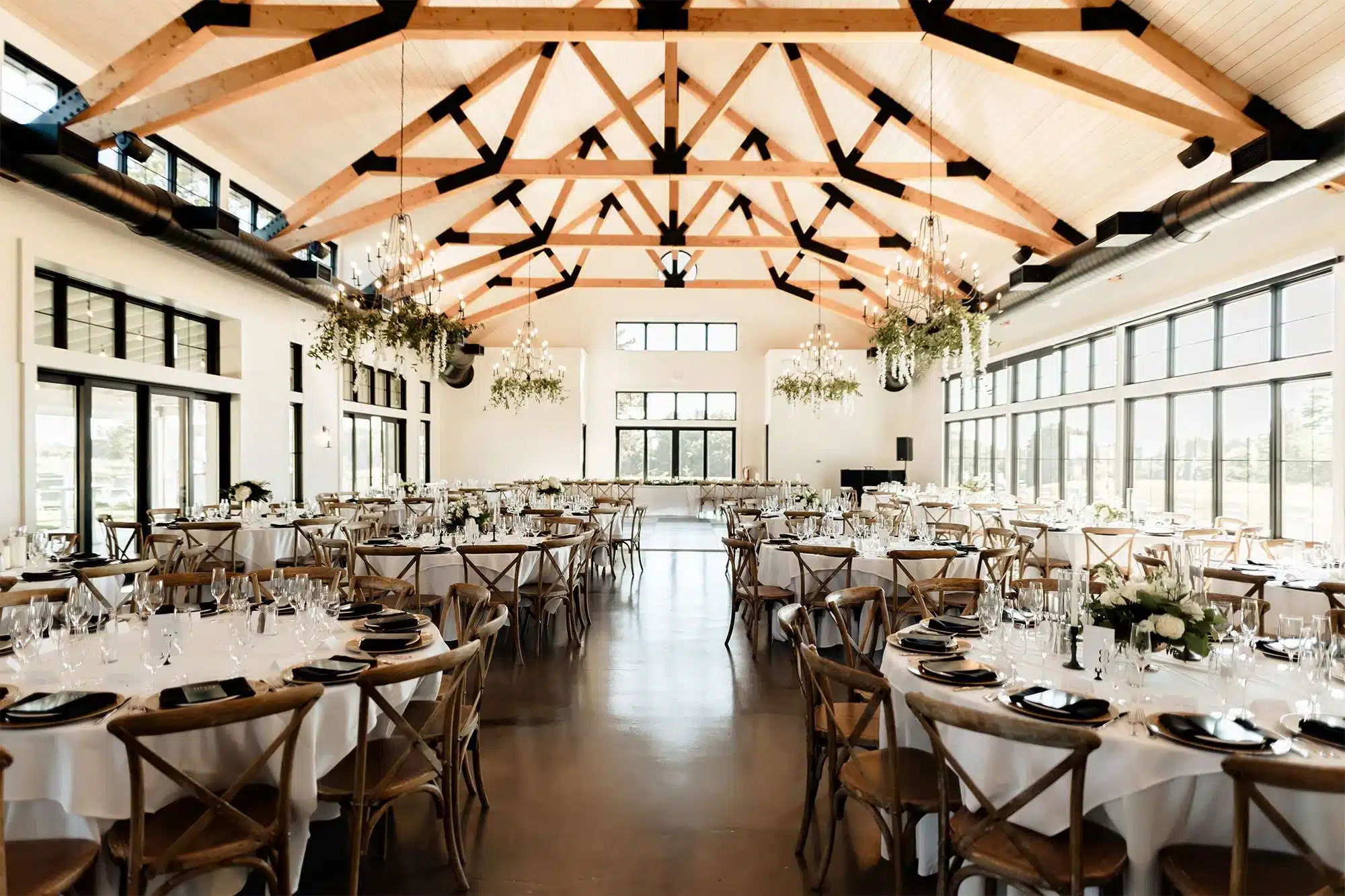 carriage-house-at-lac-la-belle-24 The Carriage House at the Club at Lac La Belle all ready for a wedding reception.