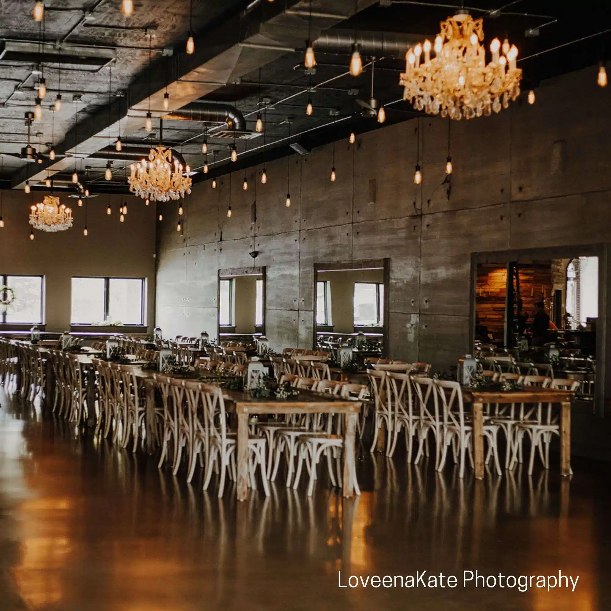 Terrace 167 seating Terrace 167 in Richfield, WI can accommodate over 300 guests