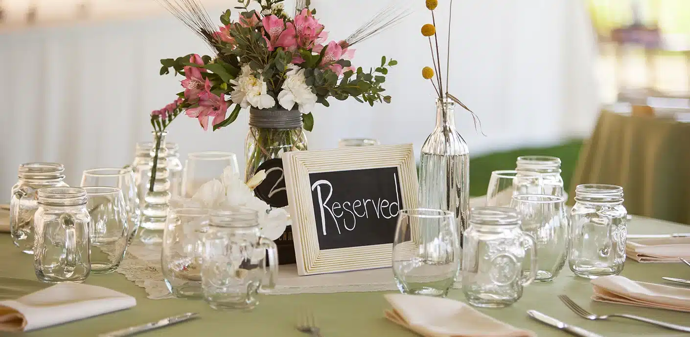 5 Ideas for an Affordable Thrifted Wedding