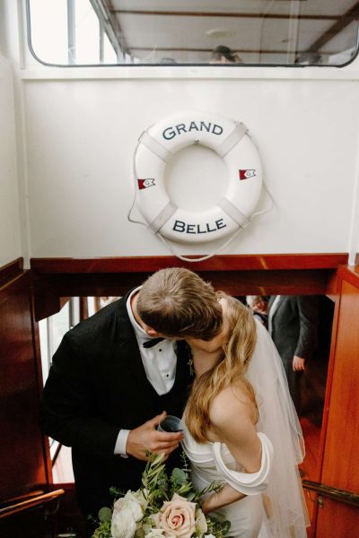 Grande Belle kiss on Lake Geneva Cruise Line