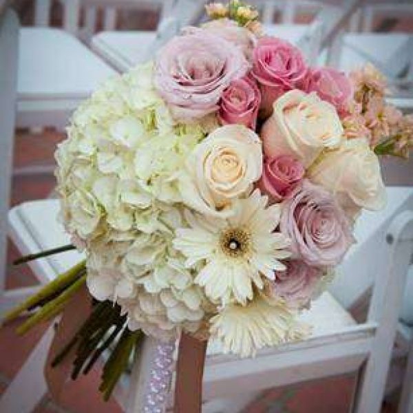 Soft hued bridal bouquet